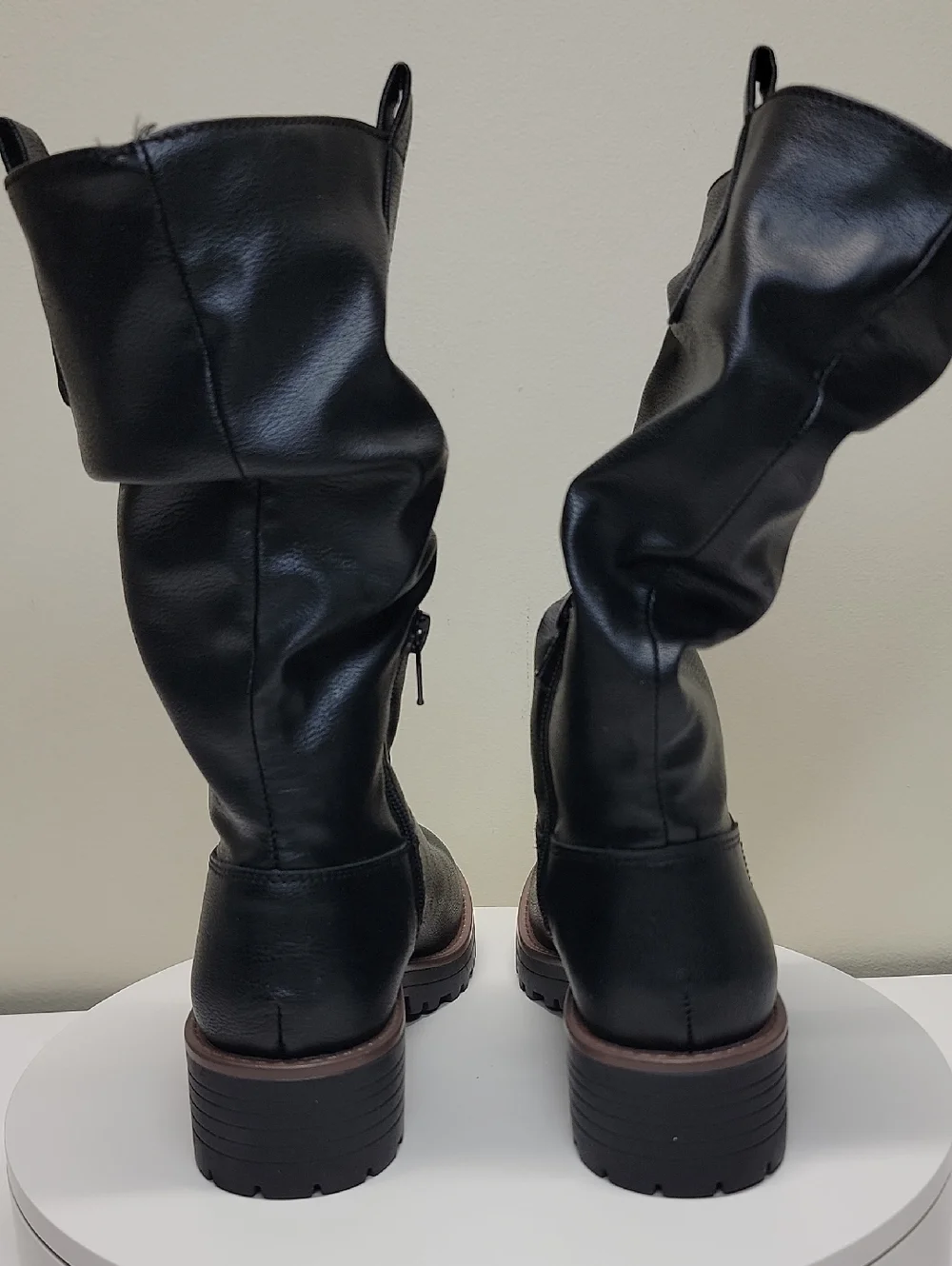 Sun + Stone New In Box! Lug Sole Slouchy Boots Sz 5